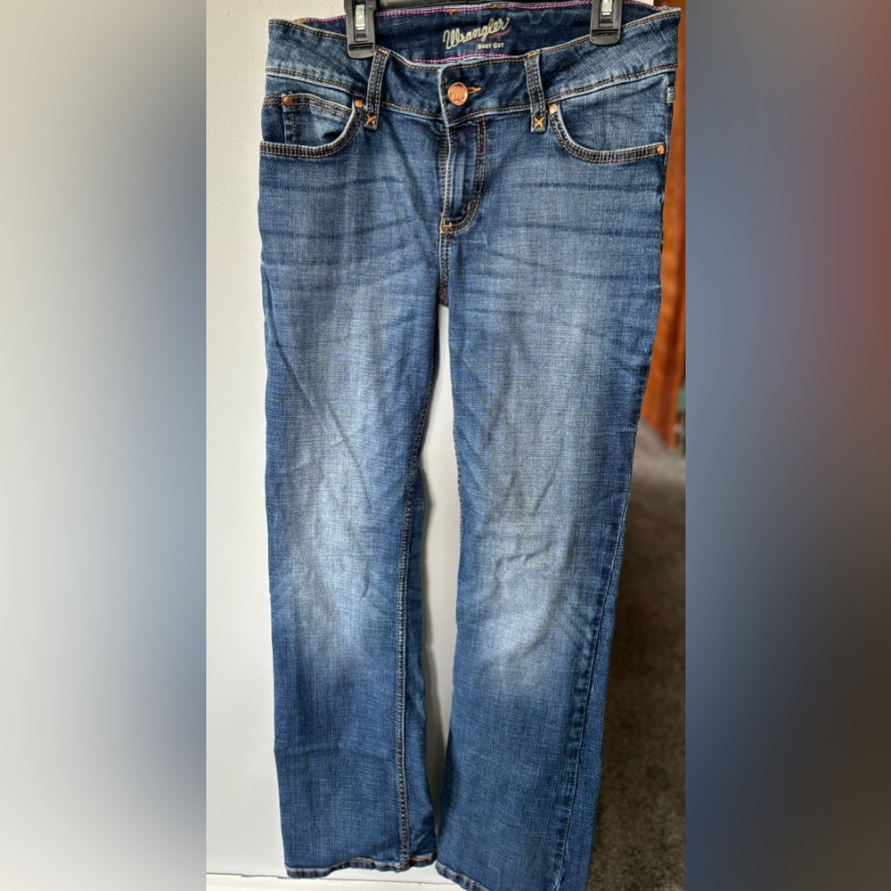 Wrangler Women's Retro Mae Rise Stretch Boot Cut Jeans Sz 5/32 color in Mid Wash